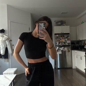 ALO Yoga Black Women's Crop Top